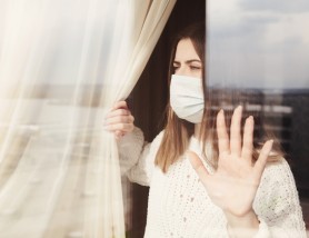 NEWS ALERT // Durerile de spate, cel mai nou simptom al infecției cu noul coronavirus